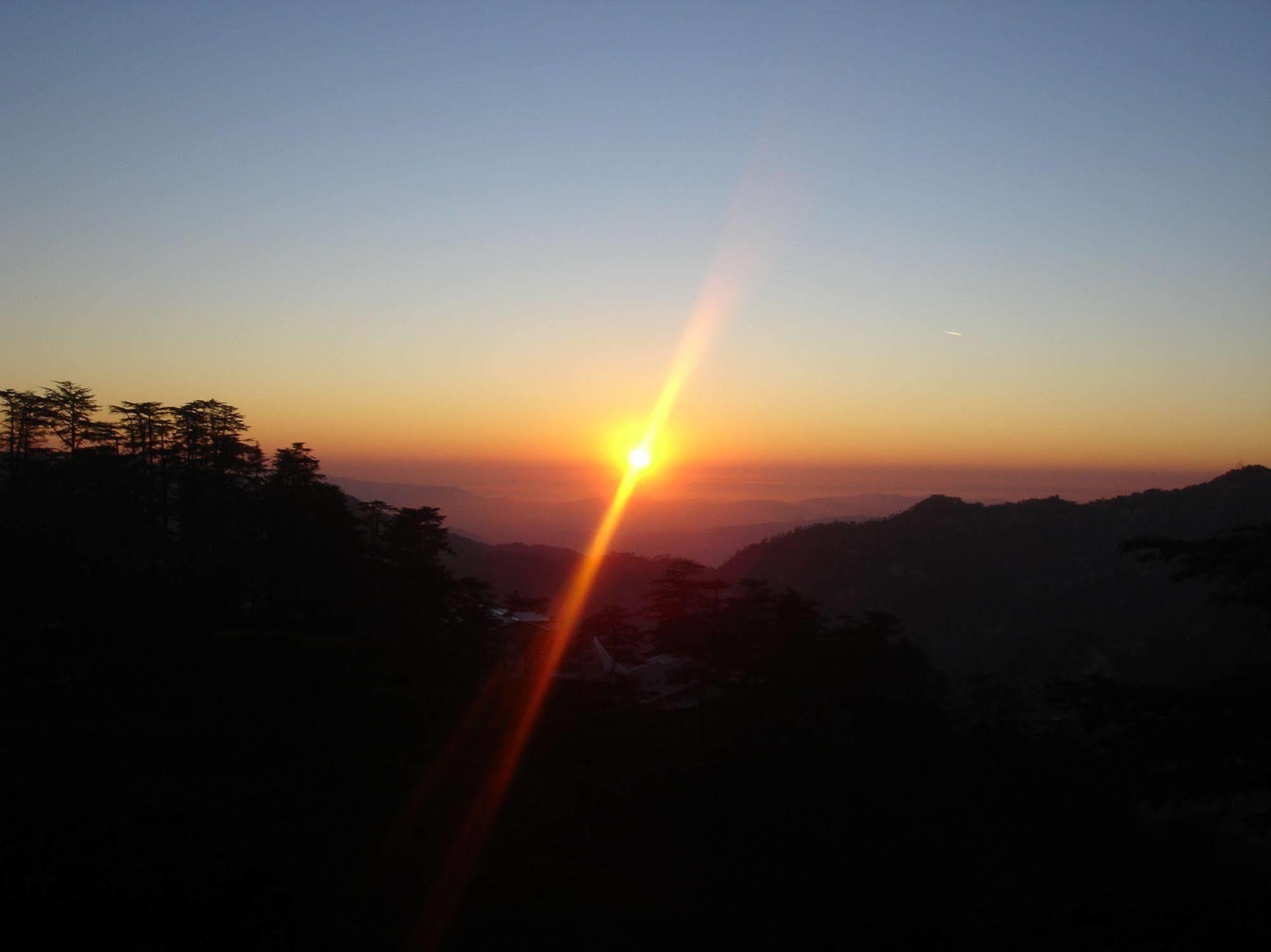 Honeymoon Inn Shimla Bagian luar foto